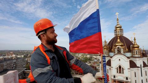 Soviet street names or the seizure of apartments. How the Russians behave in the occupied territories