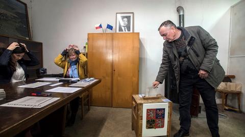 Bots and "reluctant" Meta. How does Czechia control the election campaign on the networks?