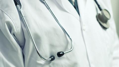 Tese: A escassez de médicos de família resulta da procura de equilíbrio entre vida profissional e familiar na Estónia
