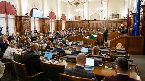Saeima rejeita proposta para conceder direito de voto a não cidadãos da Letónia