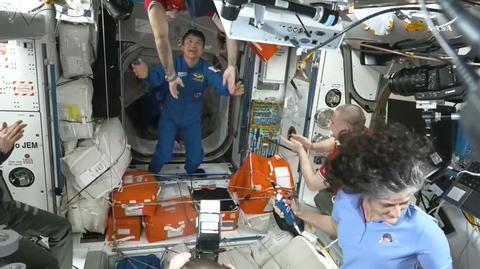 2 astronauts left for 8 days and stuck in space for 9 months: how to eat, dress and occupy their time?