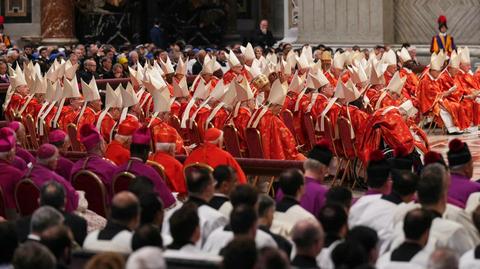 Farsas e desinformação em torno do conclave para eleger o novo Papa