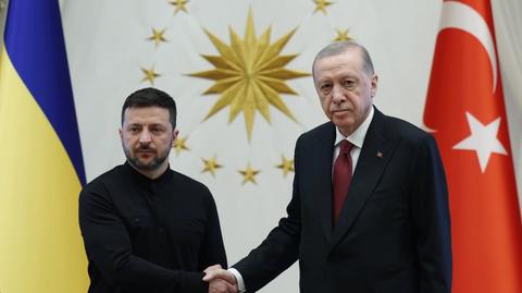 Zelenskyy chega à Albânia para participar na cimeira da Comunidade Política Europeia